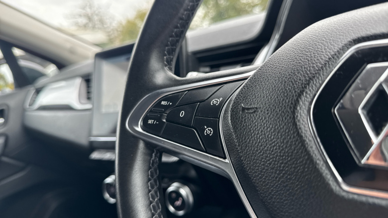 Renault Captur 1.0 TCE 100 Iconic 5dr Petrol Hatchback